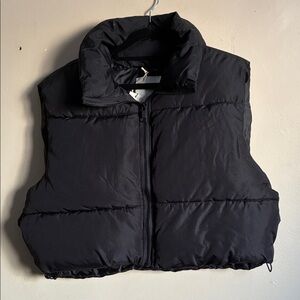 Aeropostale Black Cropped Puffer Vest